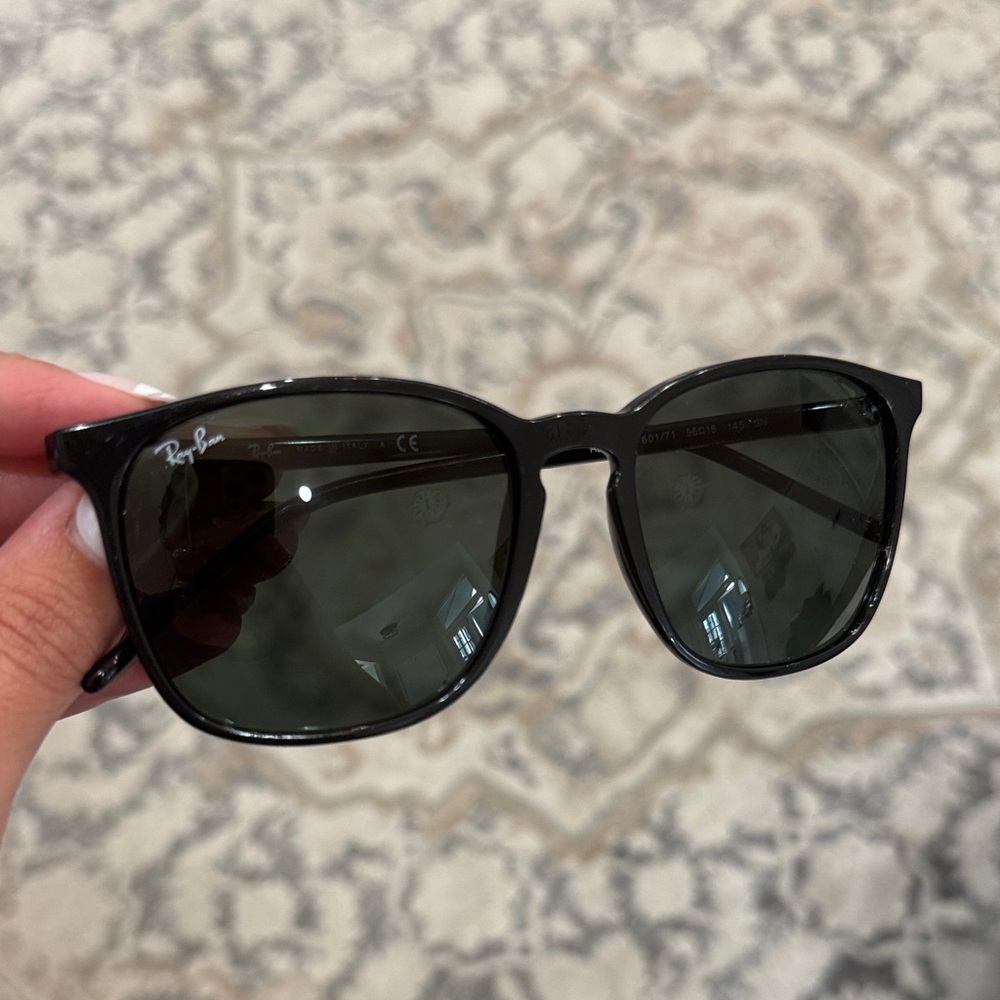 Ray-Ban Classic Black Sunglasses